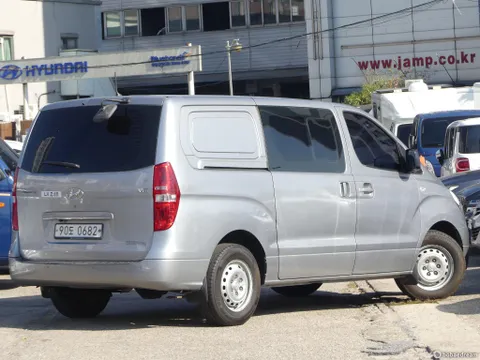 Hyundai Grand Starex