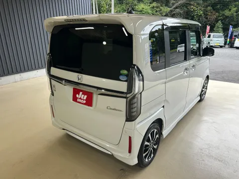 Honda N-BOX Custom