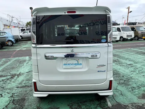 Suzuki Spacia Custom