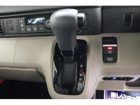 Honda N-BOX Joy