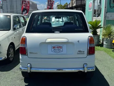 Daihatsu Mira Gino