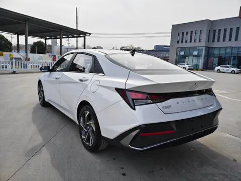 Hyundai Elantra (Avante)