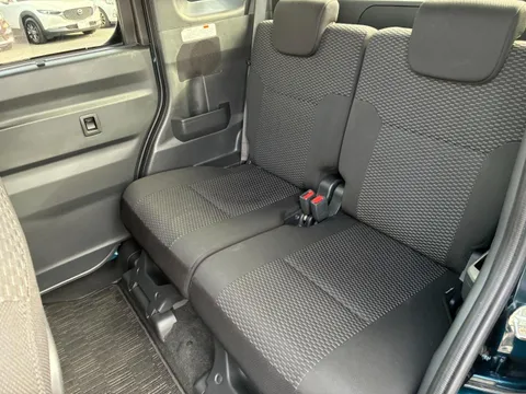 Toyota Pixis Mega