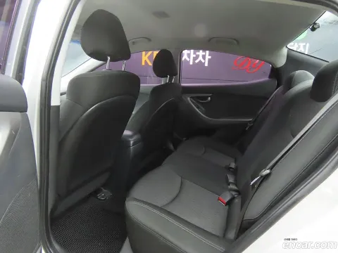 Hyundai Elantra (Avante)