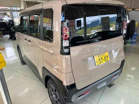 Mitsubishi Delica Mini