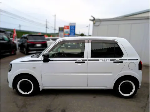 Daihatsu Mira Tocot