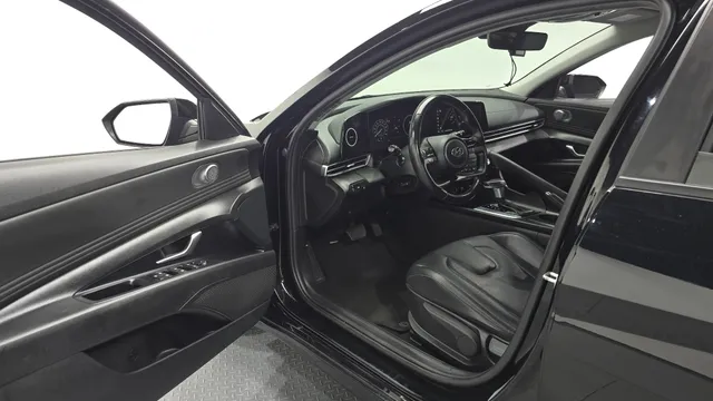 Hyundai Elantra (Avante)
