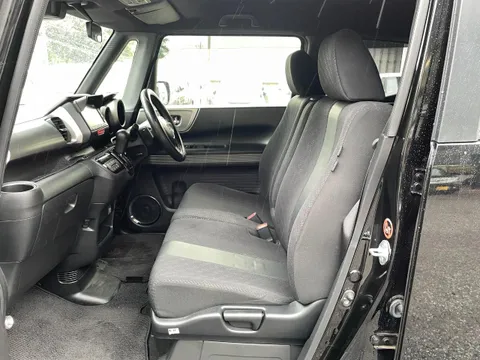 Honda N-BOX Slash
