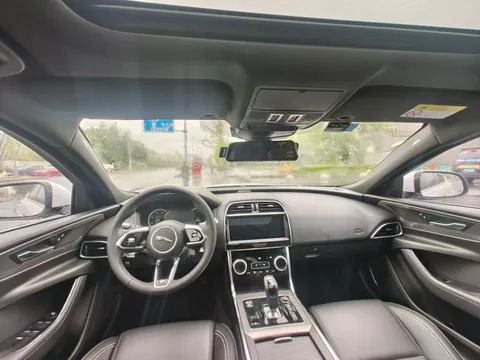 Jaguar XEL