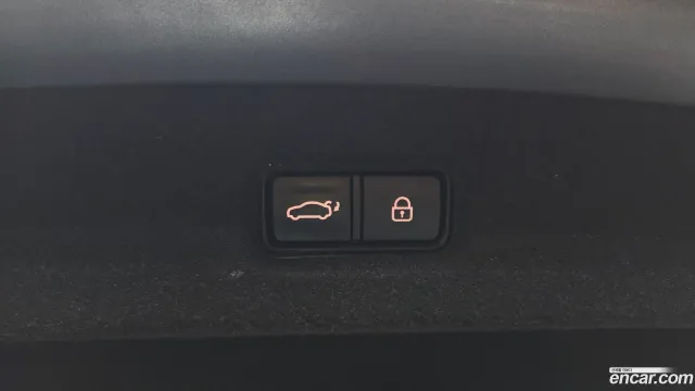 Genesis G90 (EQ900)