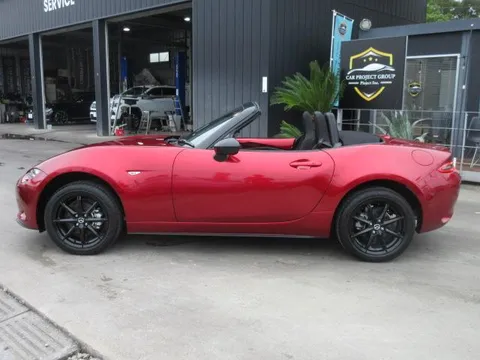 Mazda MX-5 (Roadster)