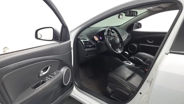 Renault SM3