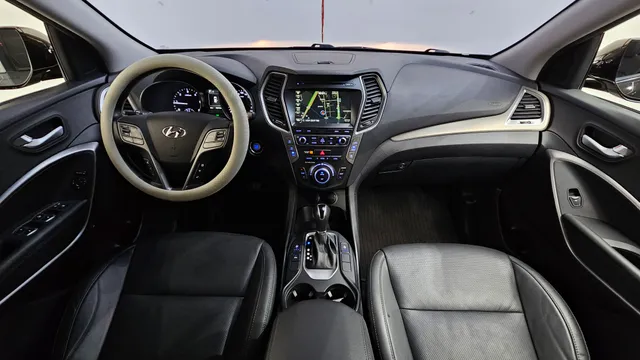 Hyundai Grand Santa Fe (Maxcruz)