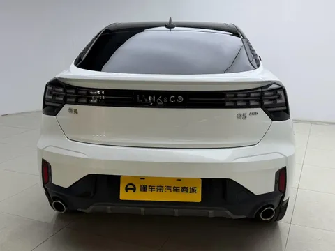 Lynk & Co 05