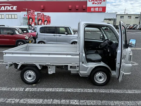 Nissan Clipper Truck
