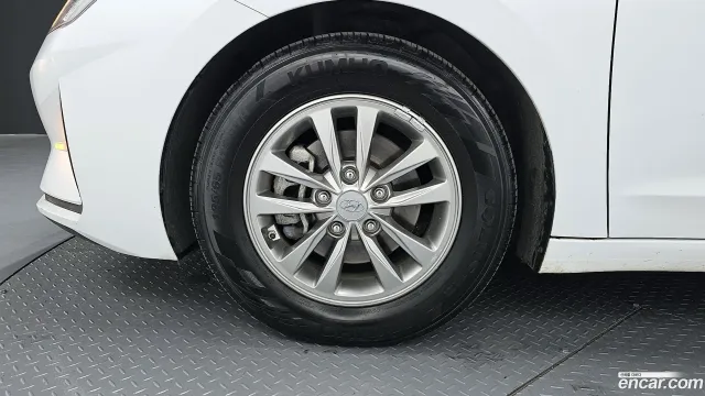Hyundai Elantra (Avante)