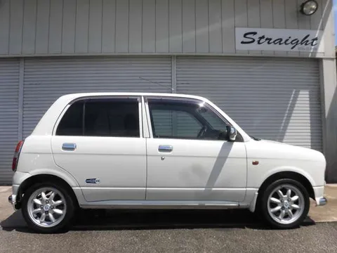 Daihatsu Mira Gino