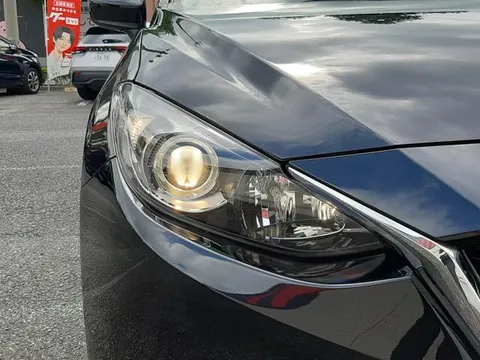 Mazda Axela Sport