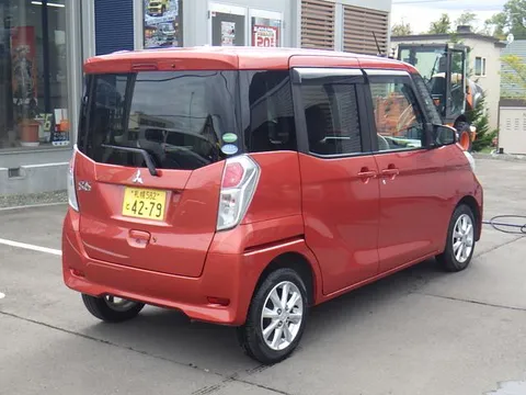 Mitsubishi eK Space