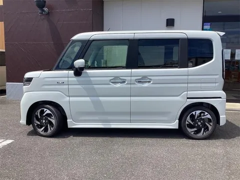 Suzuki Spacia Custom