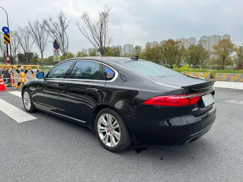 Jaguar XFL