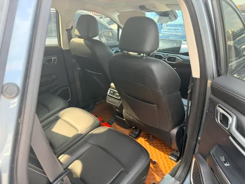 Geely Haoyue