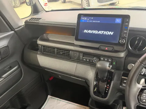 Honda N-BOX Custom