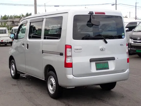 Toyota TownAce Van