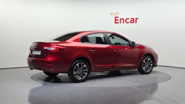 Renault SM3