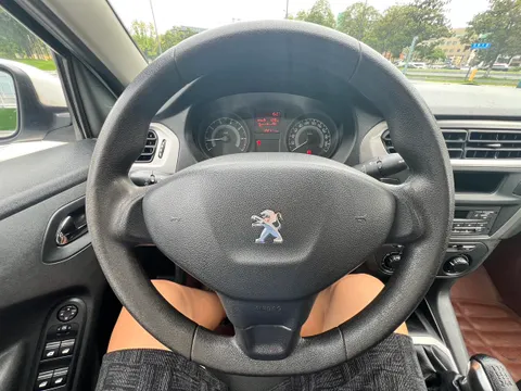 Peugeot 301