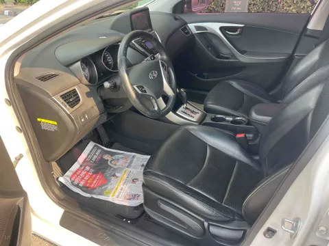 Hyundai Elantra (Avante)