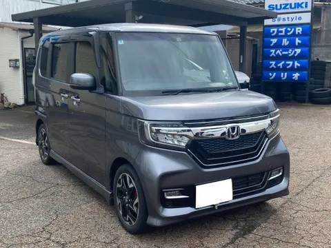 Honda N-BOX Custom