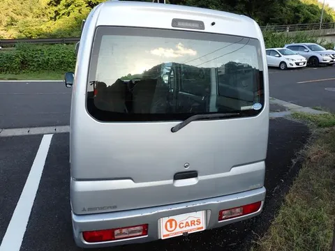 Mitsubishi Minicab Van
