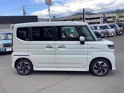 Suzuki Spacia Custom