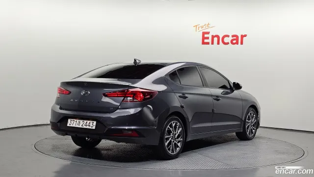 Hyundai Elantra (Avante)