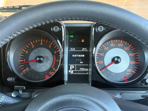 Suzuki Jimny Sierra