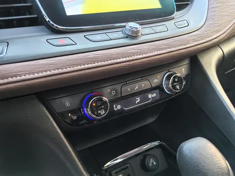 Buick GL6