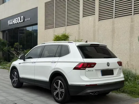 Volkswagen Tiguan L