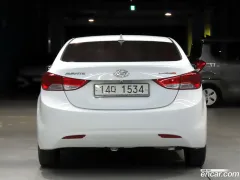 Hyundai Elantra (Avante)