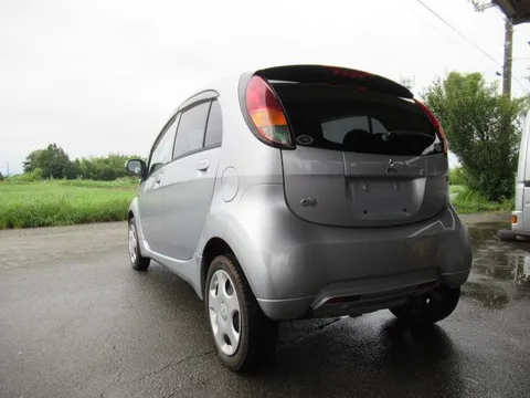 Mitsubishi I