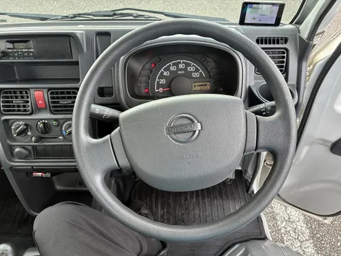 Nissan Clipper Truck
