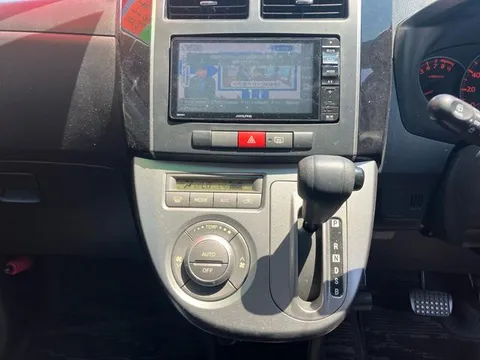 Daihatsu Mira Custom