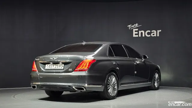 Genesis G90 (EQ900)