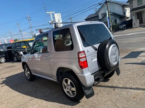 Mitsubishi Pajero Mini