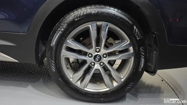 Hyundai Grand Santa Fe (Maxcruz)