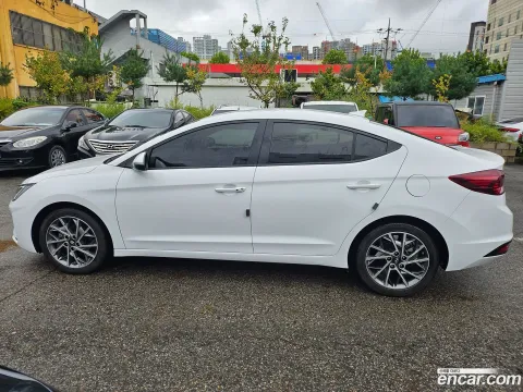 Hyundai Elantra (Avante)