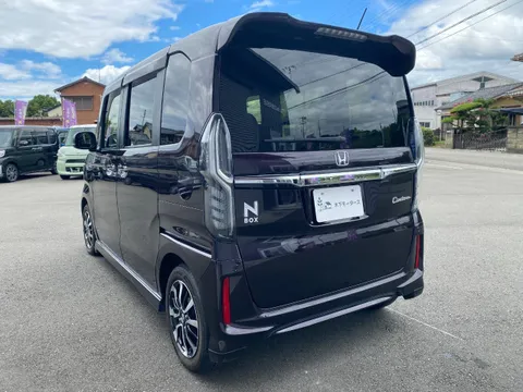 Honda N-BOX Custom