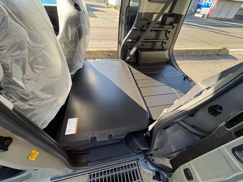 Suzuki Spacia Base