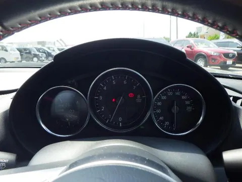 Mazda MX-5 (Roadster)