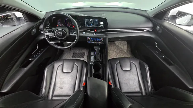 Hyundai Elantra (Avante)